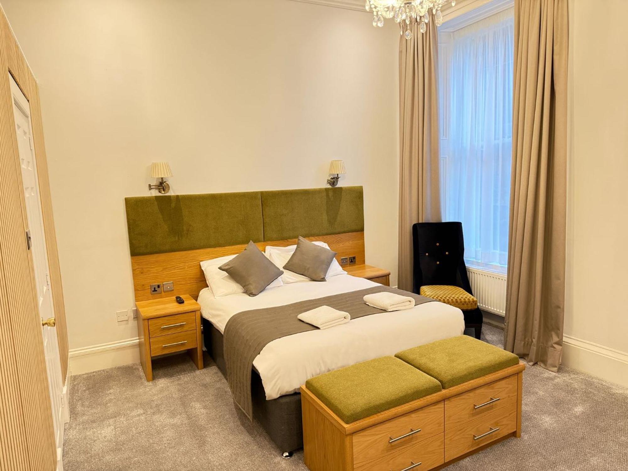 Sandyford Lodge — Photos 2