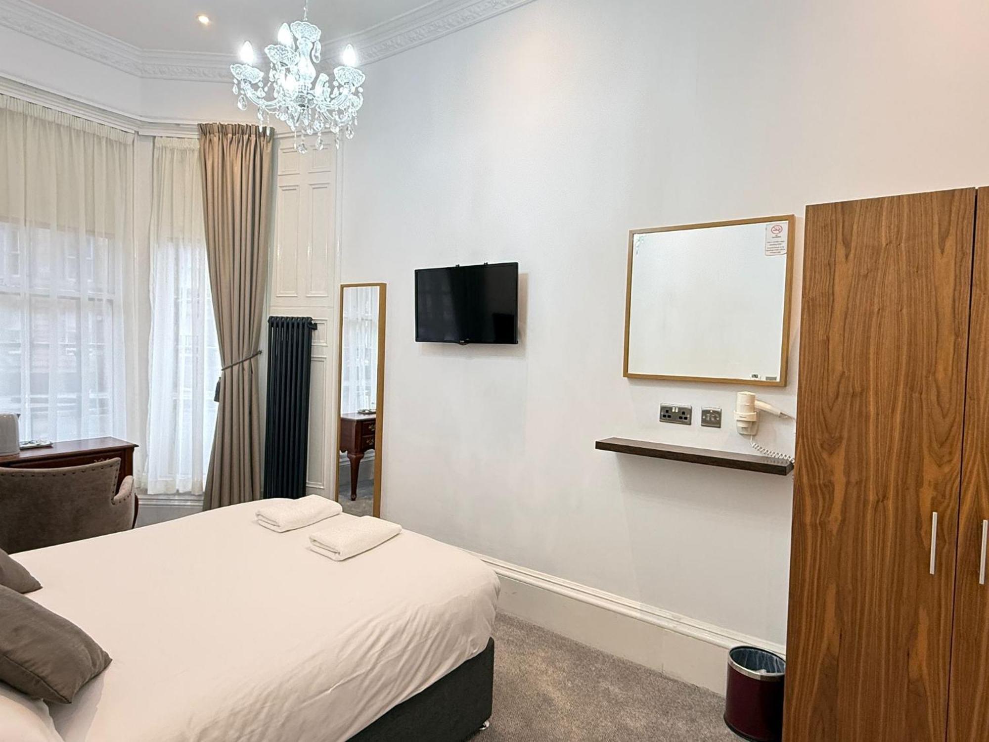 Sandyford Lodge — Photos 1
